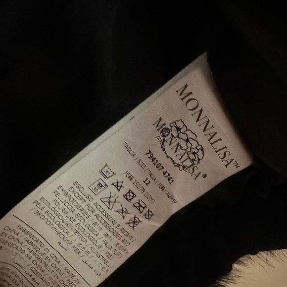 Monnalisa CHIC a collection faux fur poncho with hood worn once - Picture 6 of 6